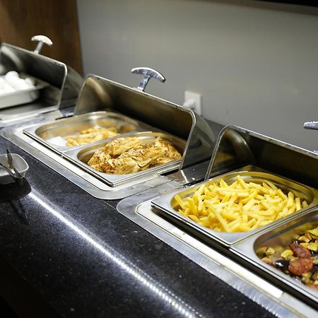 Eniza Hotel 梅尔辛 外观 照片