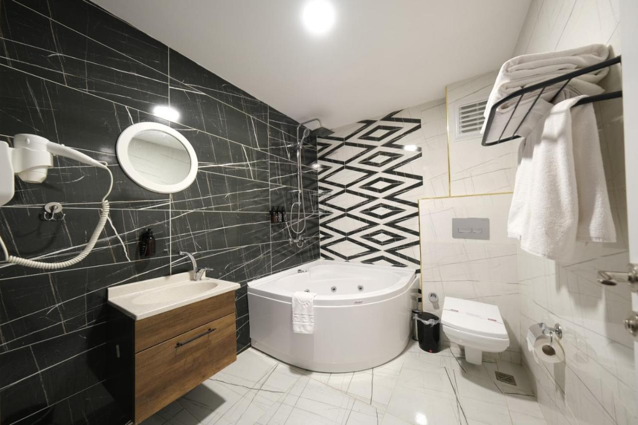 Eniza Hotel 梅尔辛 外观 照片