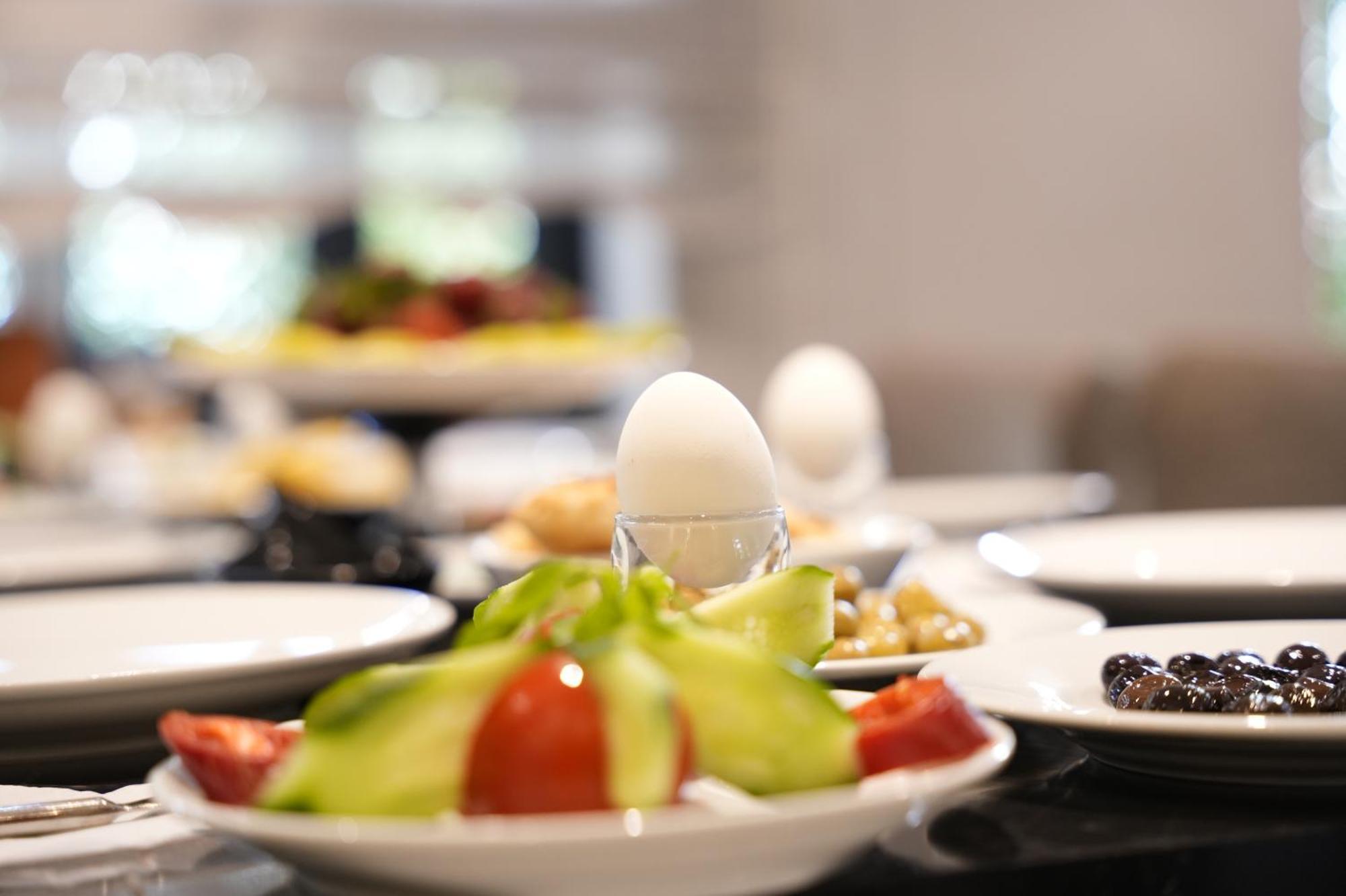 Eniza Hotel 梅尔辛 外观 照片