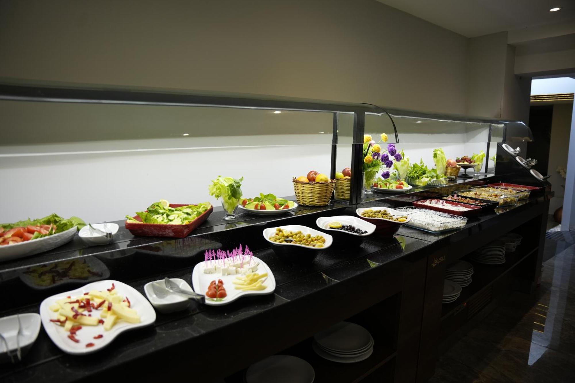 Eniza Hotel 梅尔辛 外观 照片